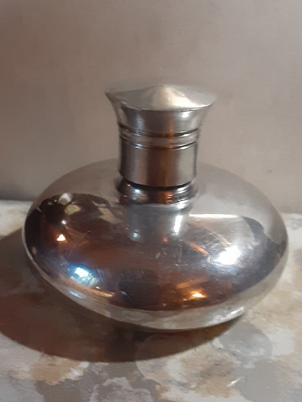 BRITISH NOBLEMAN PEWTERWARE crafted In SHEFFIELD, England SMALL PEWTER FLASK